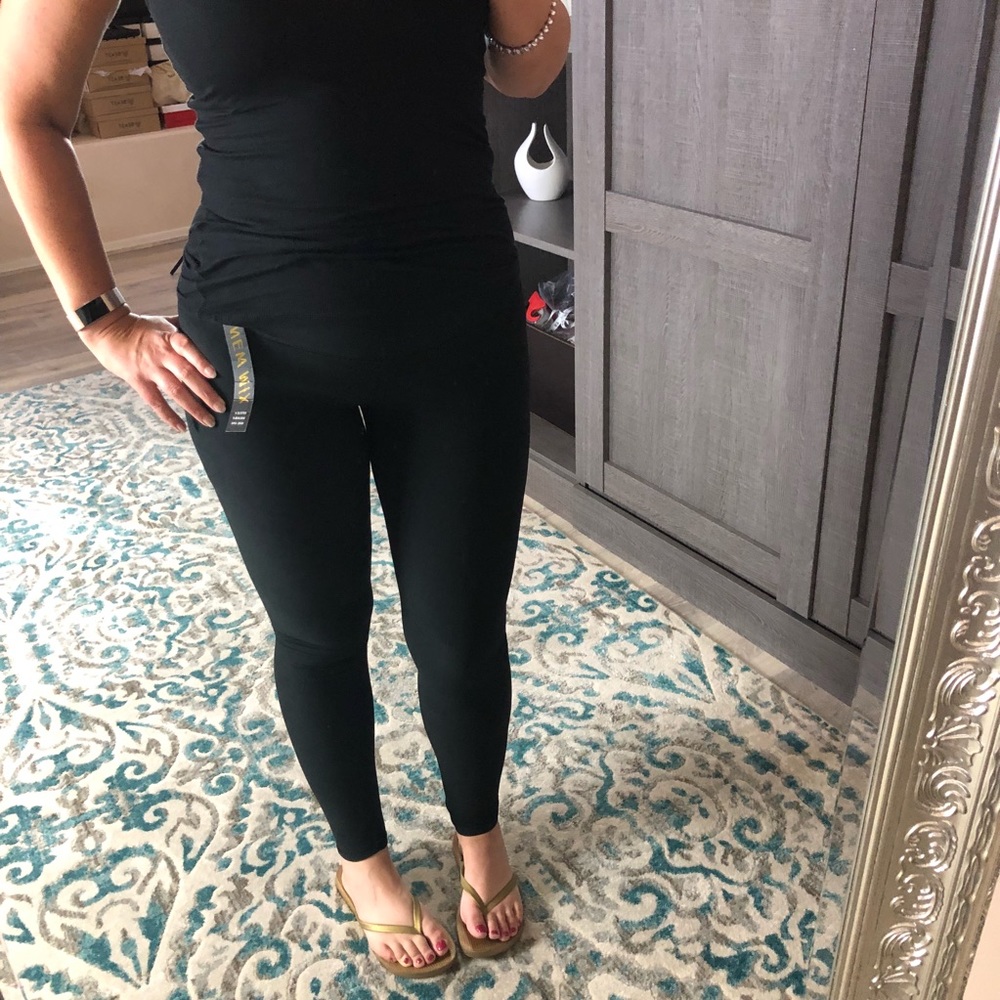 Solid Black Ankle Leggings Buttery Soft - Picture 5 of 7